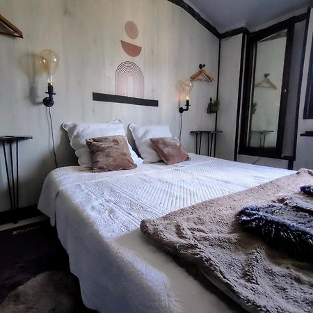 2Ch 4Pers Matelas M De Forme Kitchenette Sdb Wc Au Calme Cote Jardin Tulle Extérieur photo